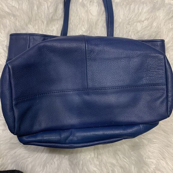 KELSI Dagger tote bag leather magnetic closure exterior zip pocket inside pocket - Picture 8 of 13